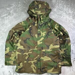 Vintage 90s US Military Cold Weather Mens Long Woodland Camo Parka Jacket Size M